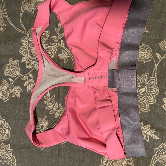 Hylete sports bra. No pads. Size L - Picture 2 of 3